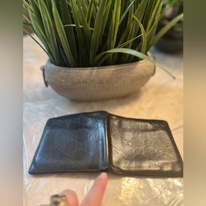 10000% authentic Gucci